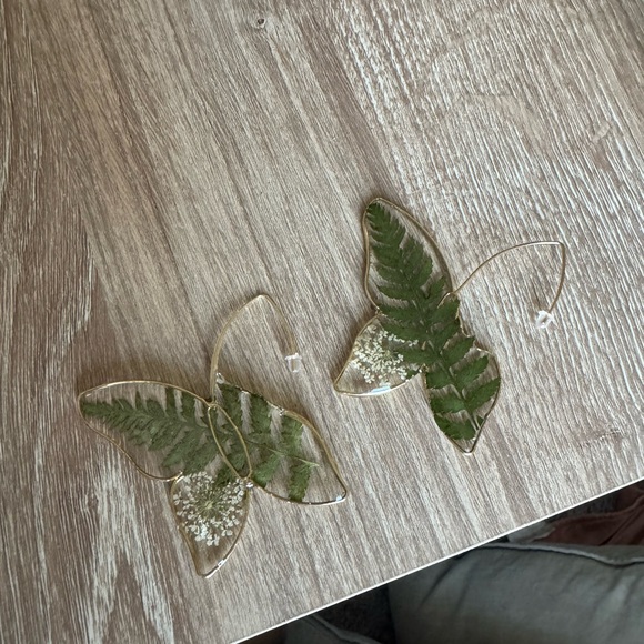 Bohemian Green Fern Butterfly Earrings Gold - Picture 5 of 7